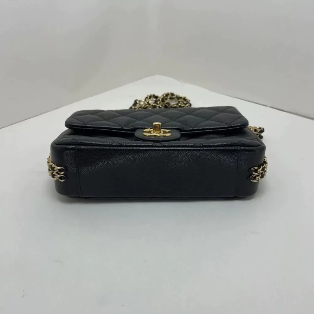 CHANEL brand color